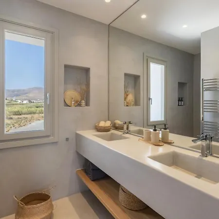 Bema - Quietness And Access * Molos (Paros)